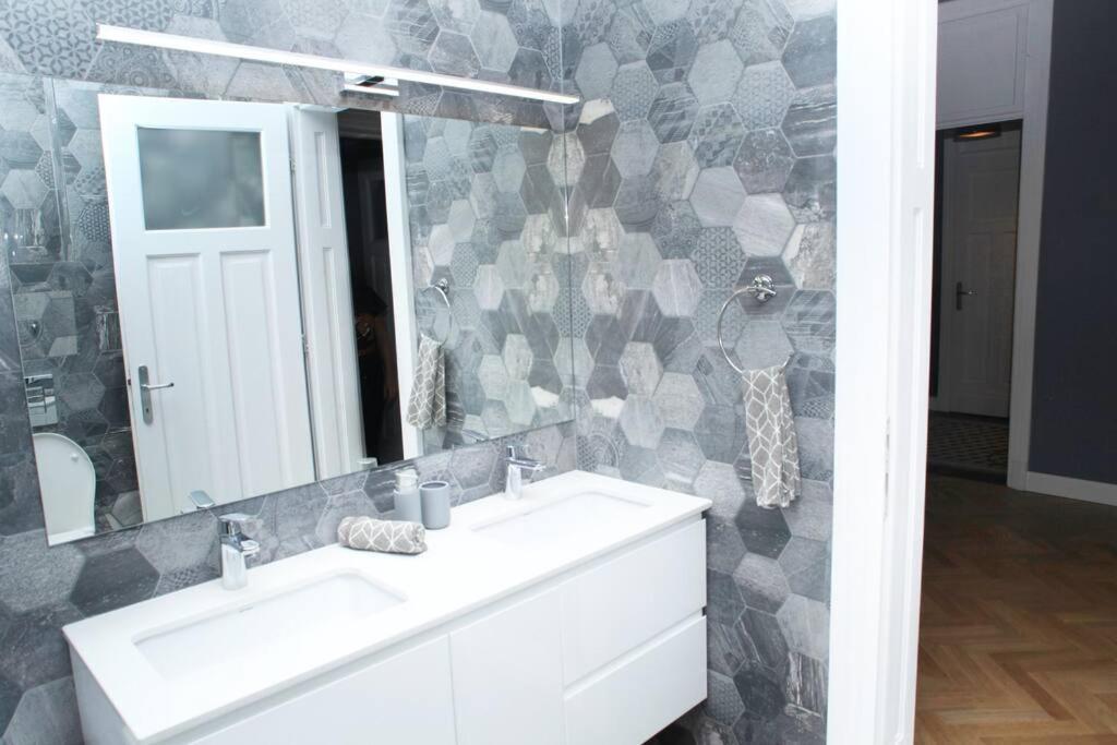 Apartment *citadel* 2br - Center *